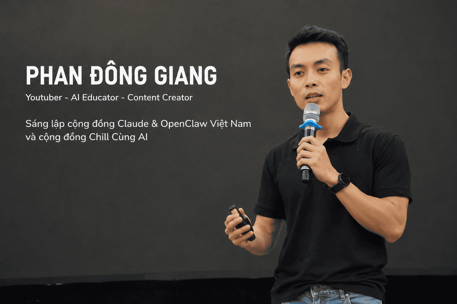 Phan Đông Giang chia sẻ tại sự kiện cộng đồng AI